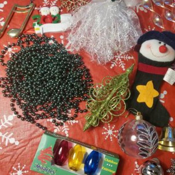 Assorted Xmas ornaments and decorations - Picture 2 of 6